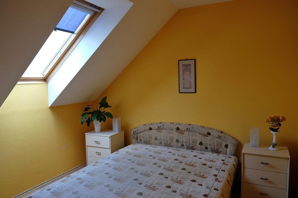 Vár-Torony Apartman Gyula Exterior foto
